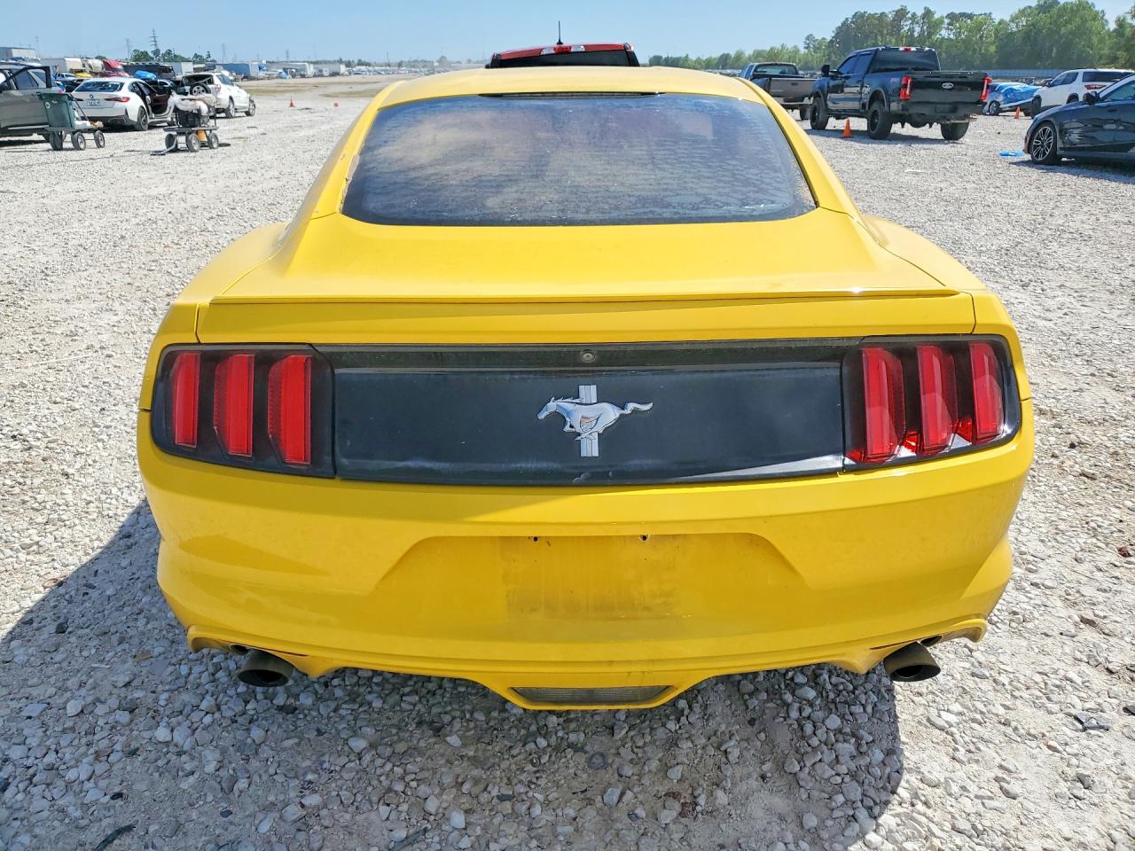 2016 FORD MUSTANG photo 16