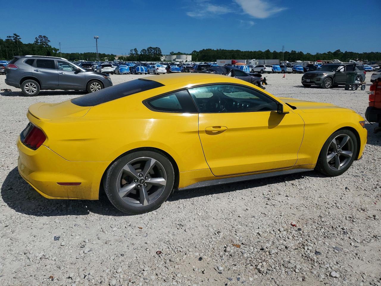 2016 FORD MUSTANG photo 7