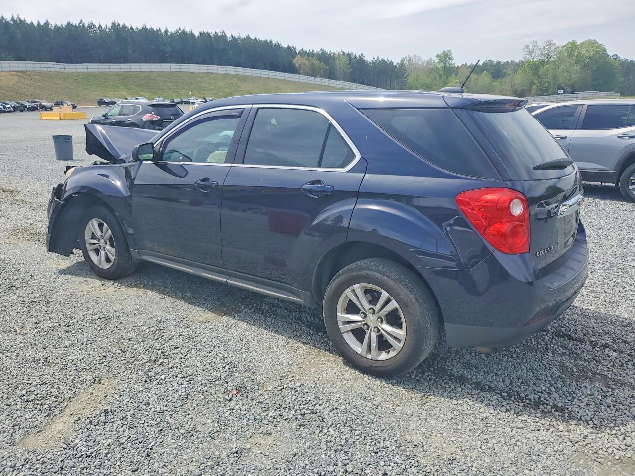 2015 CHEVROLET EQUINOX LS photo 2
