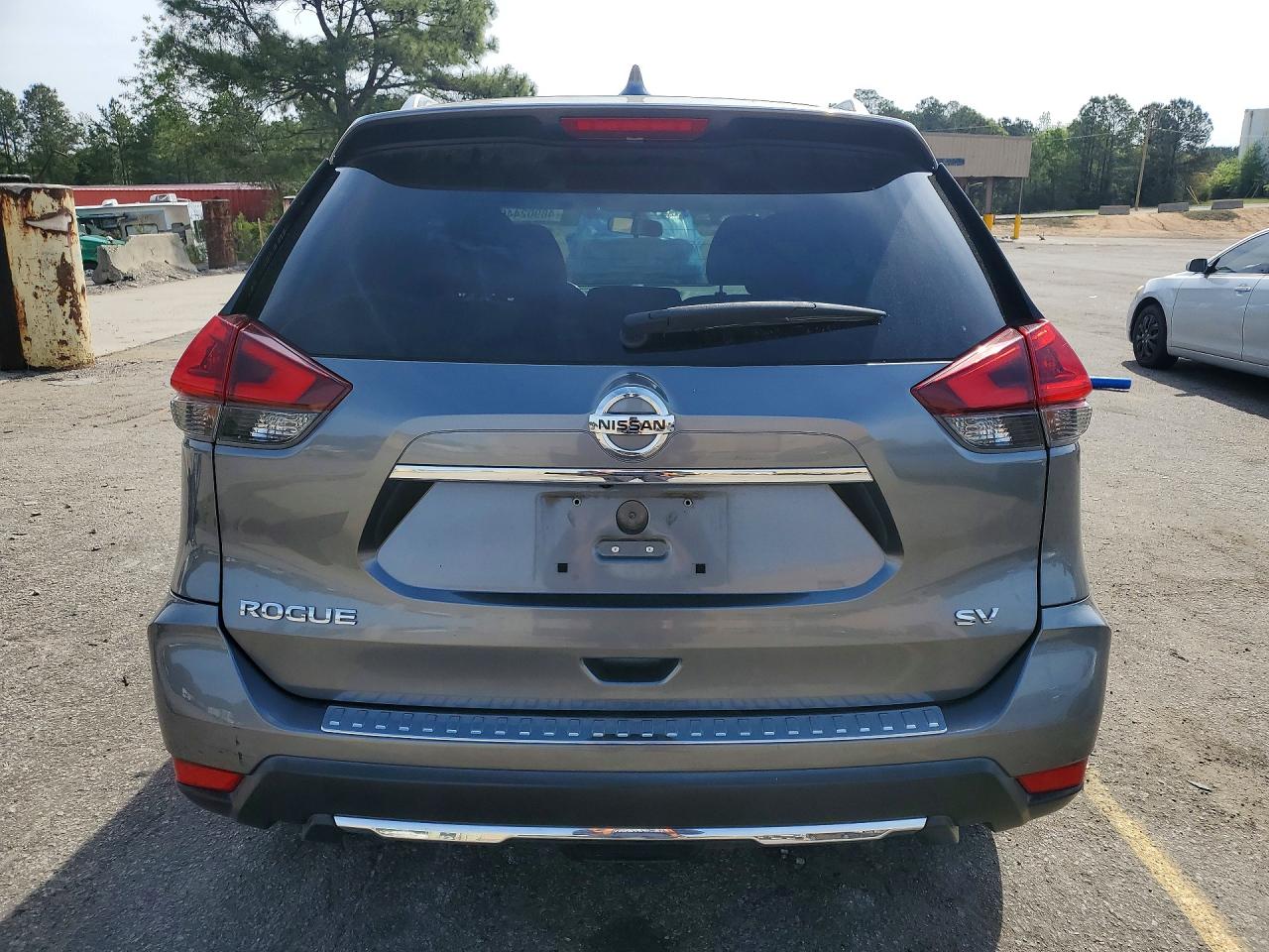 2018 NISSAN ROGUE SV photo 11