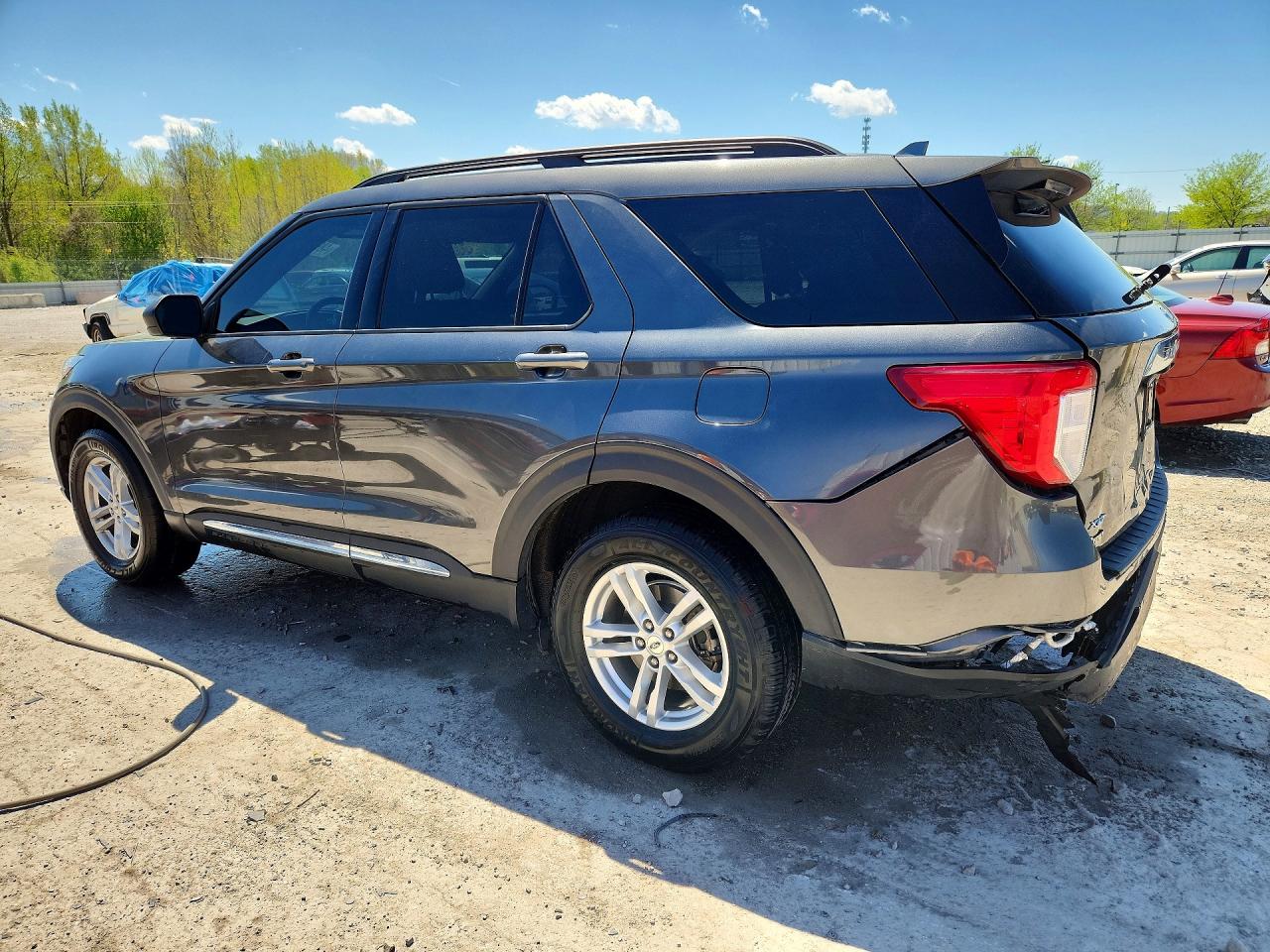 2020 FORD EXPLORER XLT photo 3