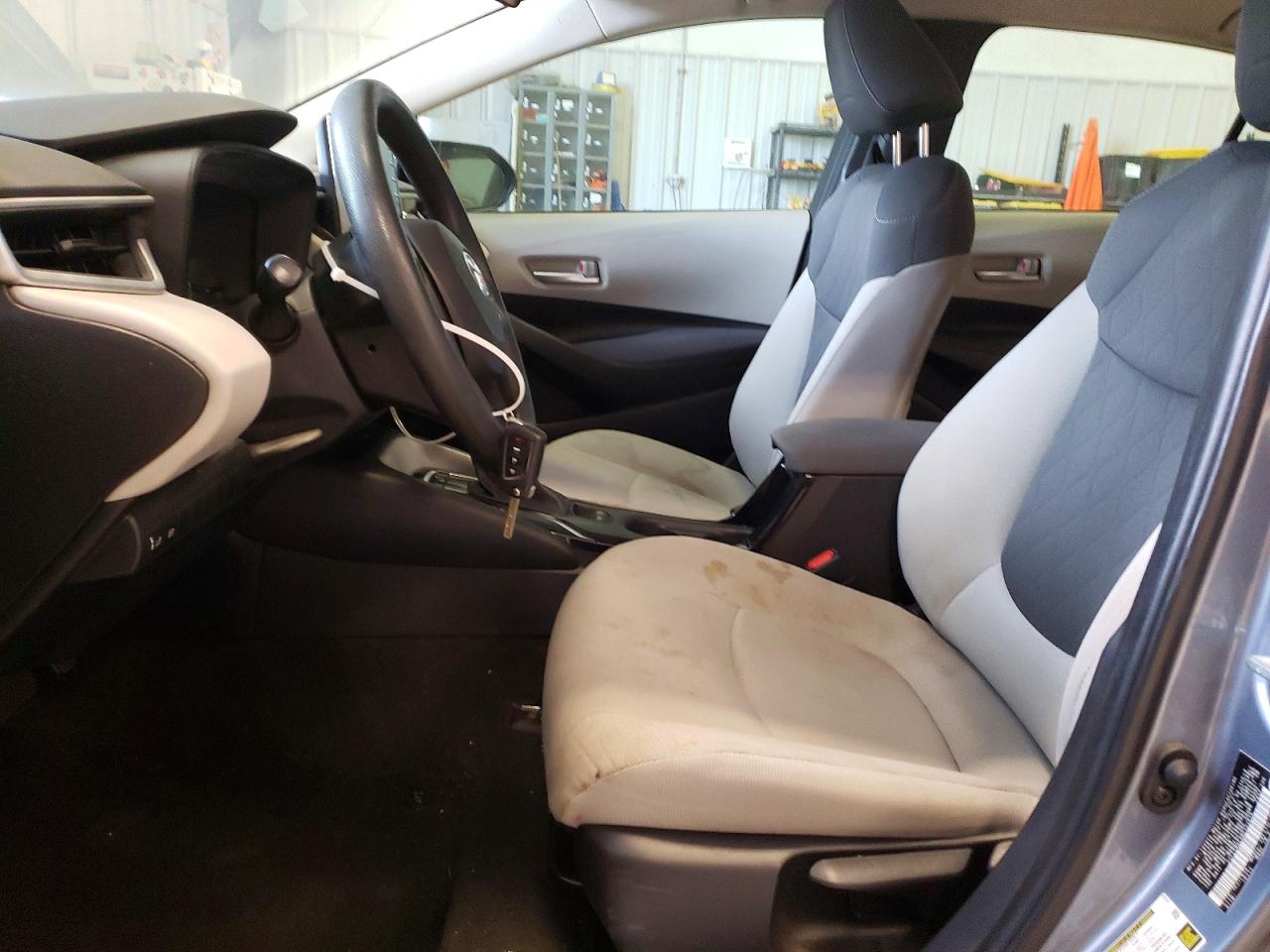 2021 TOYOTA COROLLA LE photo 13