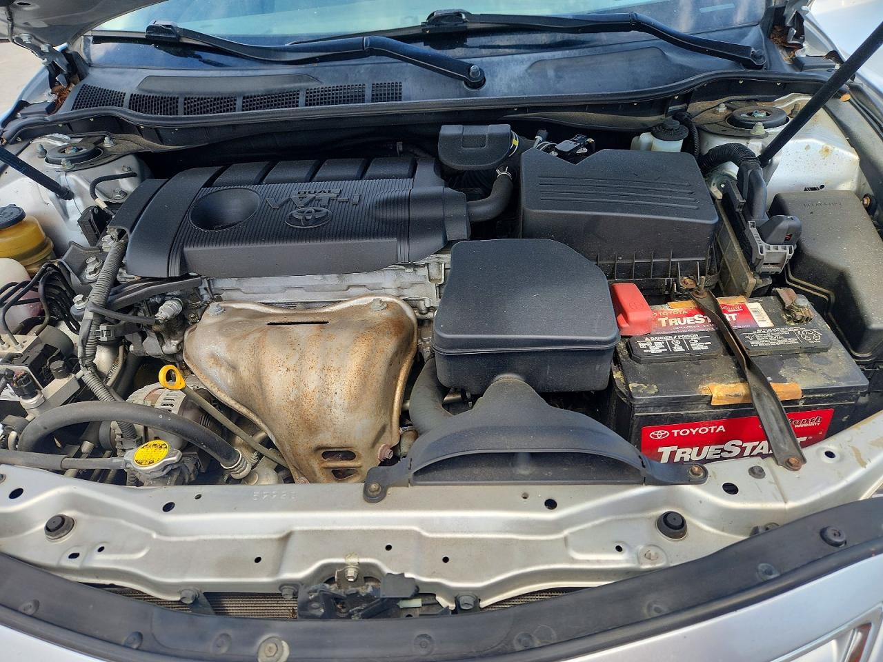 2011 TOYOTA CAMRY LE photo 11