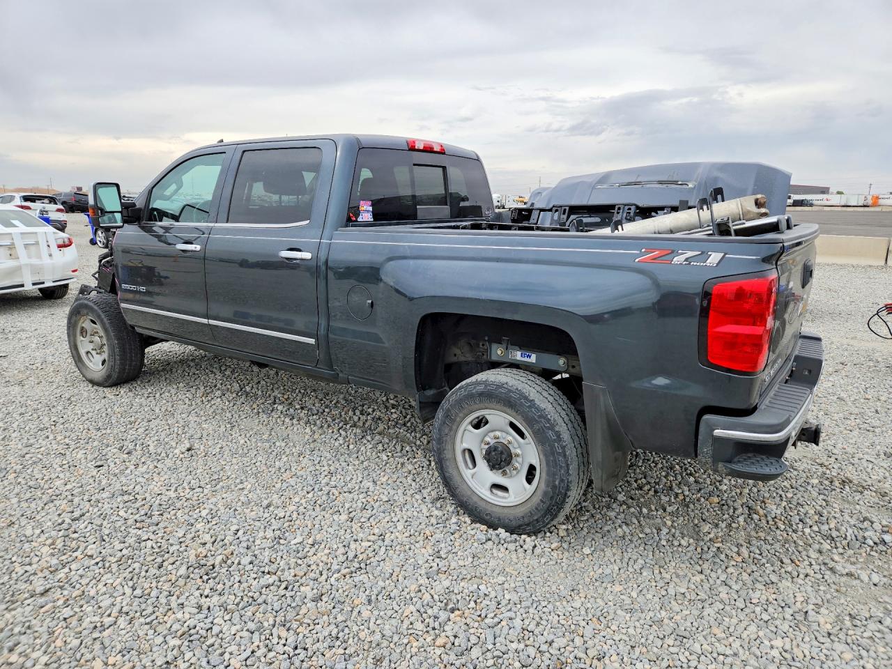 2018 CHEVROLET SILVERADO K2500 HEAVY DUTY LTZ photo 3