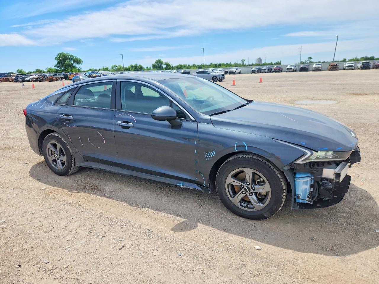 2023 KIA K5 LXS photo 4