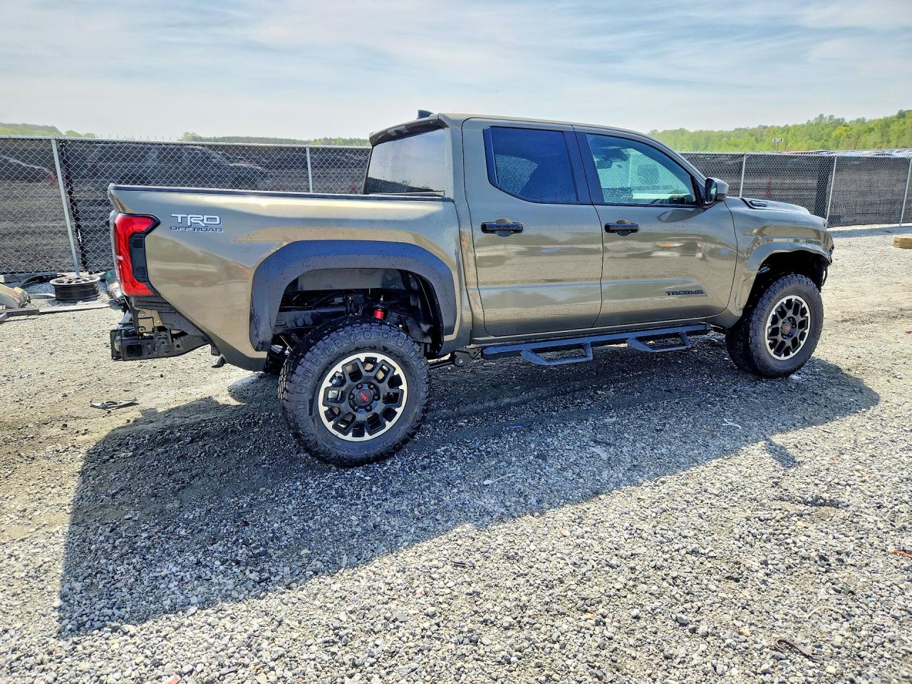 2025 TOYOTA TACOMA TRD OFF-ROAD HV photo 3