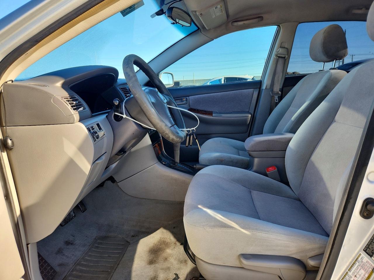 2005 TOYOTA COROLLA LE photo 19