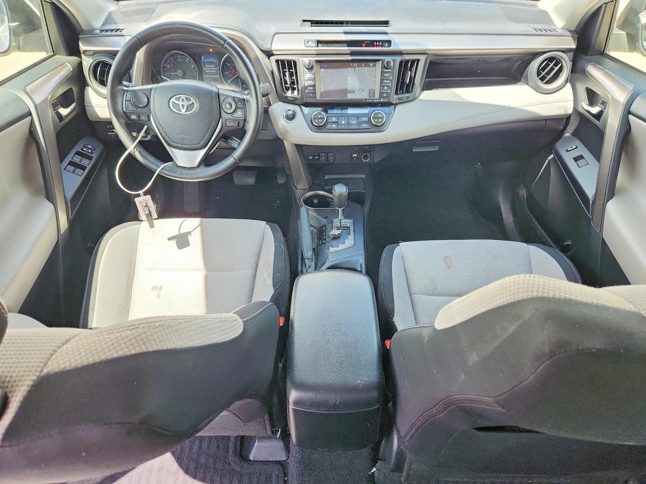 2018 TOYOTA RAV4 photo 15