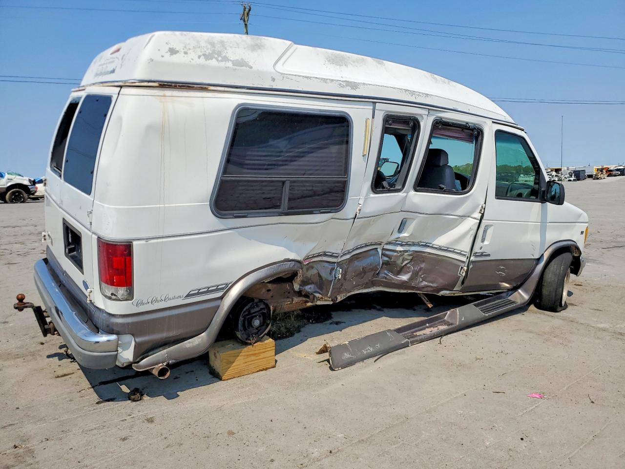 1997 FORD ECONOLINE E150 VAN photo 7