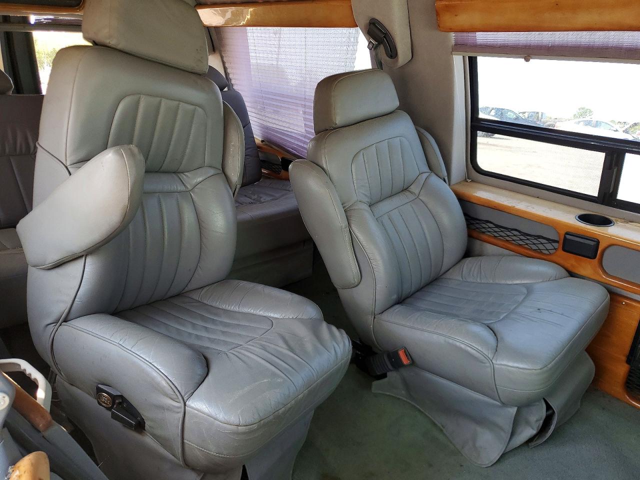1997 FORD ECONOLINE E150 VAN photo 31