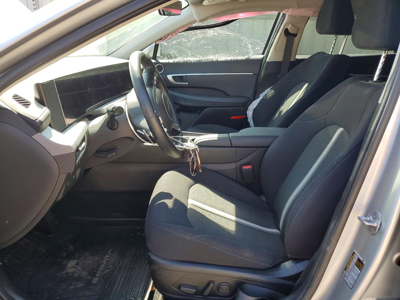 2024 HYUNDAI SONATA SEL photo 13