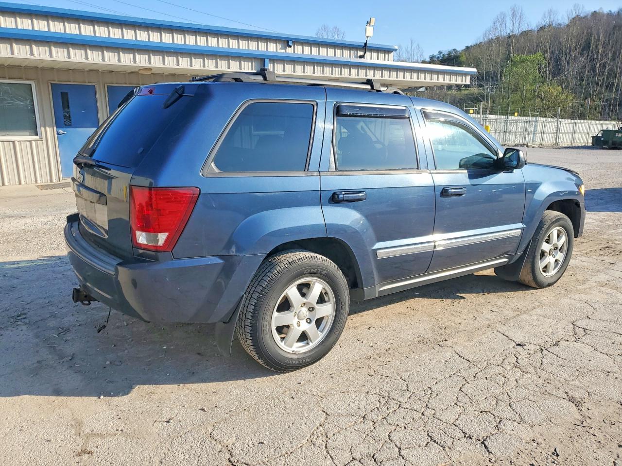 2010 JEEP GRAND CHEROKEE LAREDO photo 5