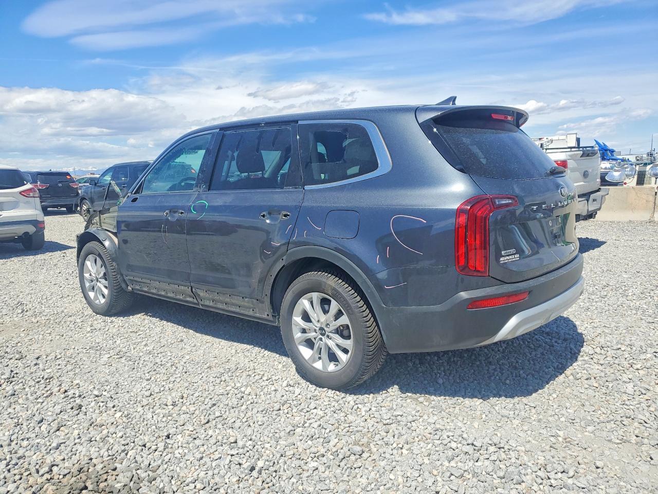 2021 KIA TELLURIDE LX photo 3