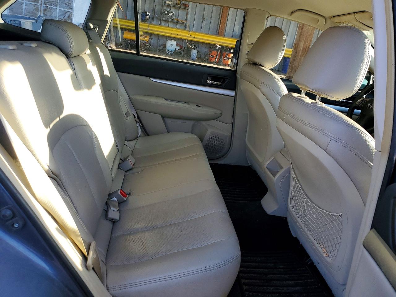 2014 SUBARU OUTBACK 2.5I photo 19