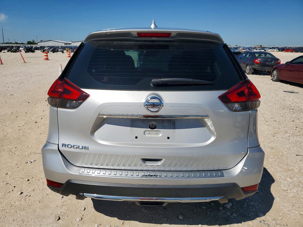 2019 NISSAN ROGUE S photo 16