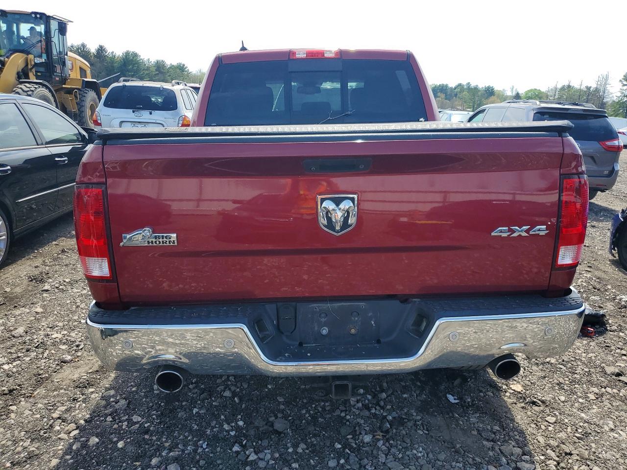 2015 RAM 1500 SLT photo 16