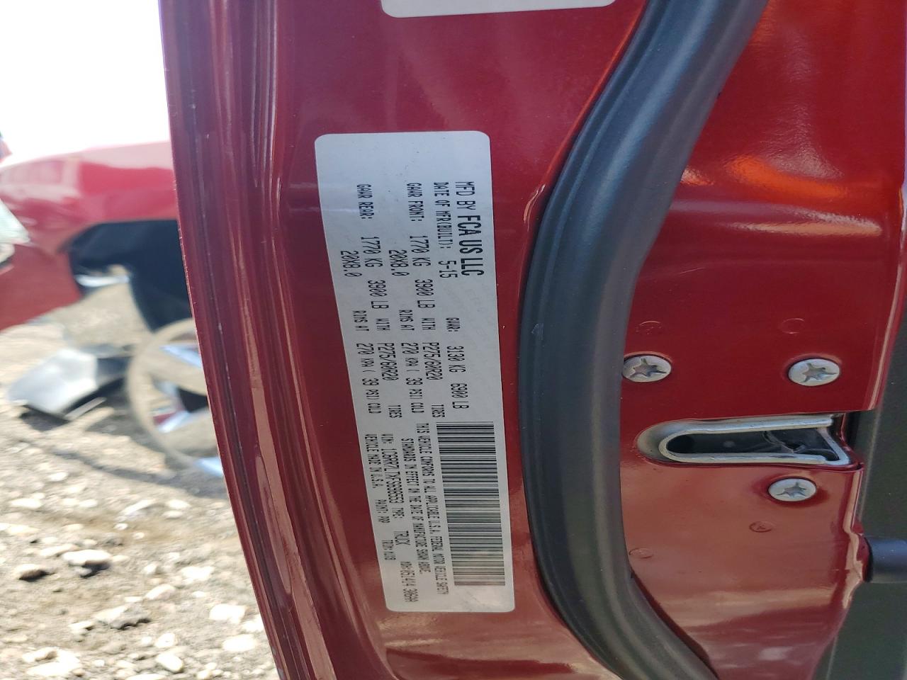 2015 RAM 1500 SLT photo 34