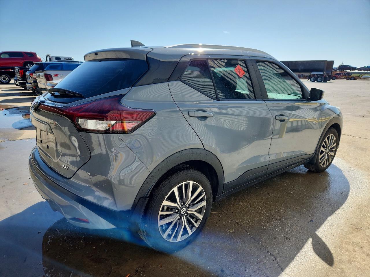 2021 NISSAN KICKS SV photo 5