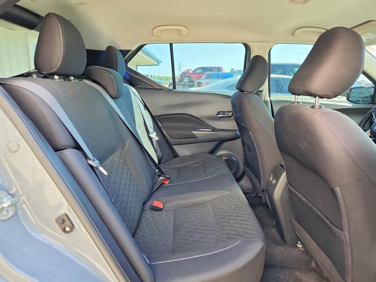 2021 NISSAN KICKS SV photo 21