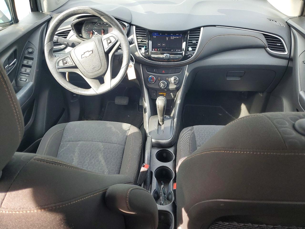 2021 CHEVROLET TRAX LS photo 22