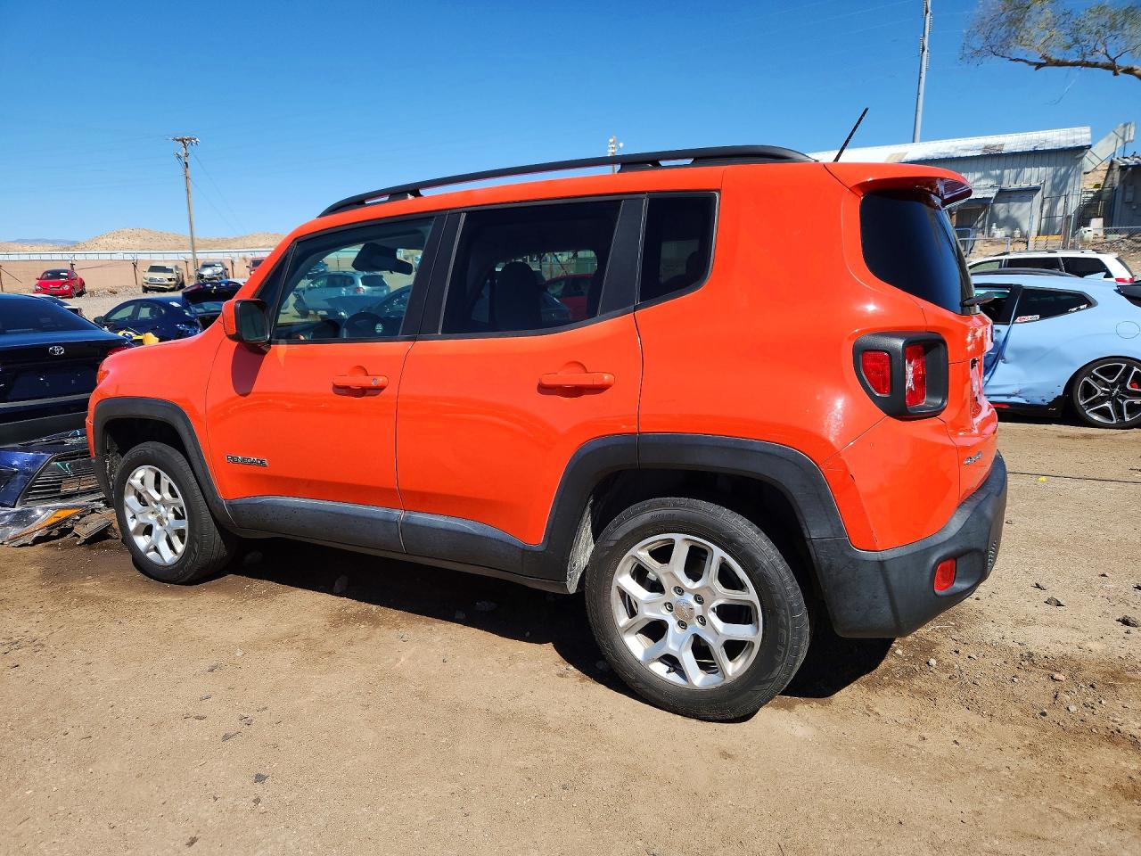 2015 JEEP RENEGADE LATITUDE photo 4
