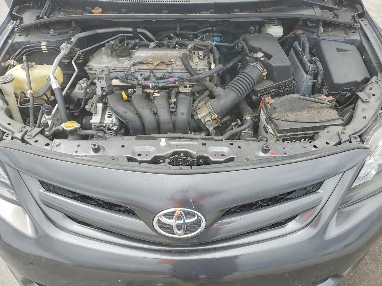 2012 TOYOTA COROLLA LE photo 11