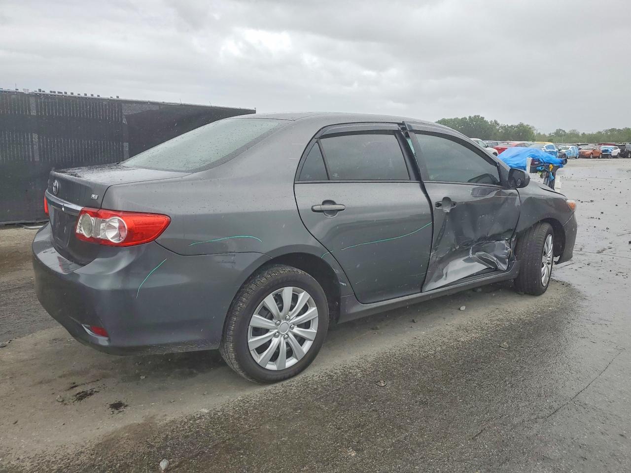 2012 TOYOTA COROLLA LE photo 3
