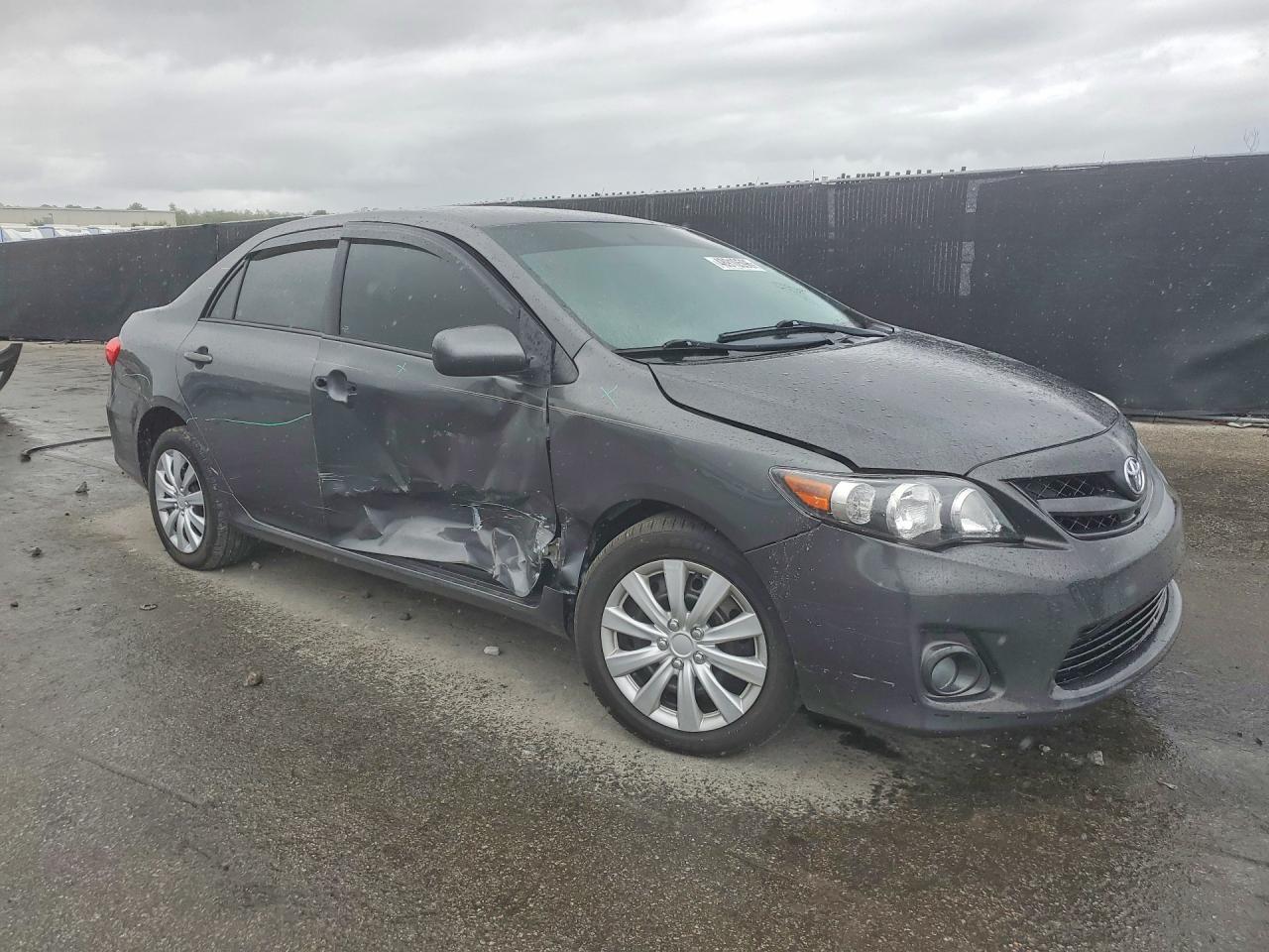 2012 TOYOTA COROLLA LE photo 4