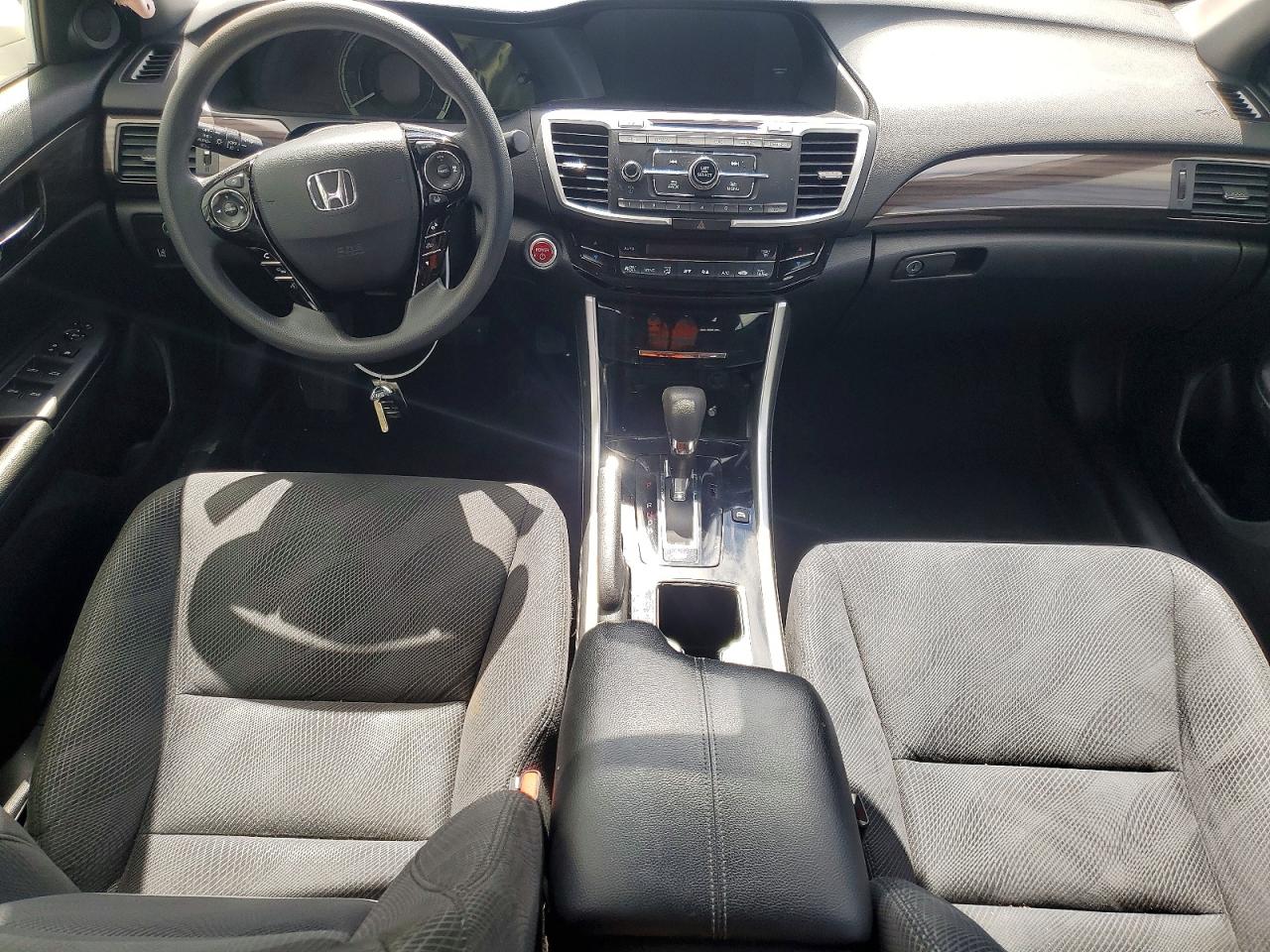 2017 HONDA ACCORD HYBRID photo 15