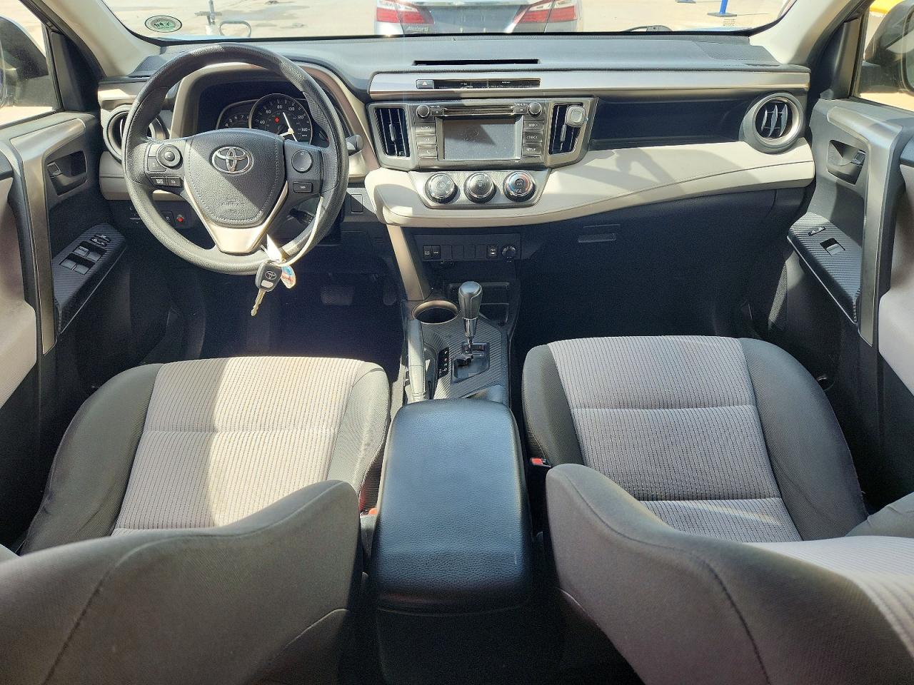 2014 TOYOTA RAV4 LE photo 8