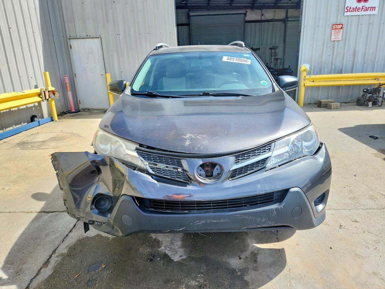 2014 TOYOTA RAV4 LE photo 5