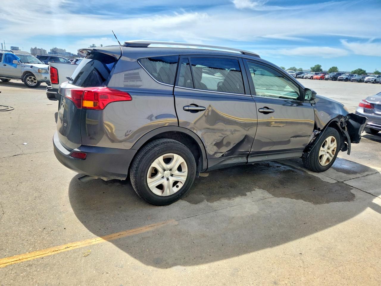 2014 TOYOTA RAV4 LE photo 3