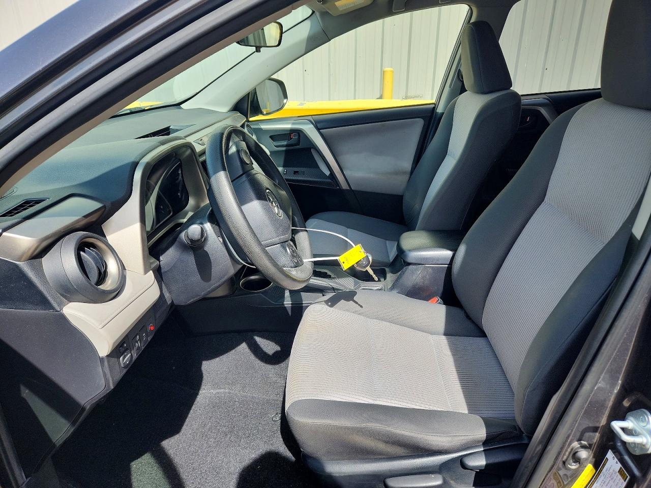 2014 TOYOTA RAV4 LE photo 7