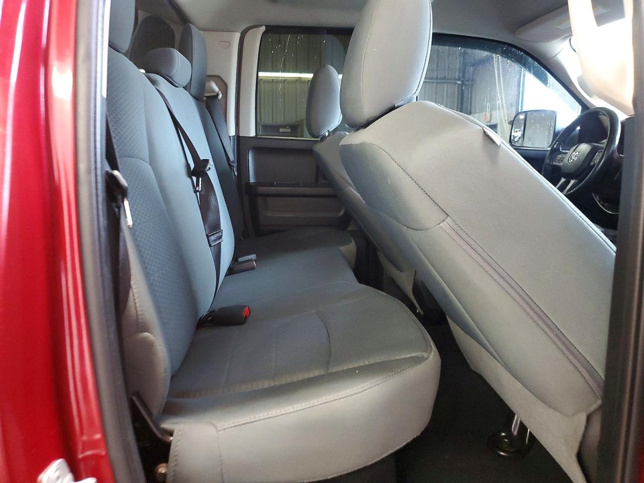 2014 RAM 1500 ST photo 19