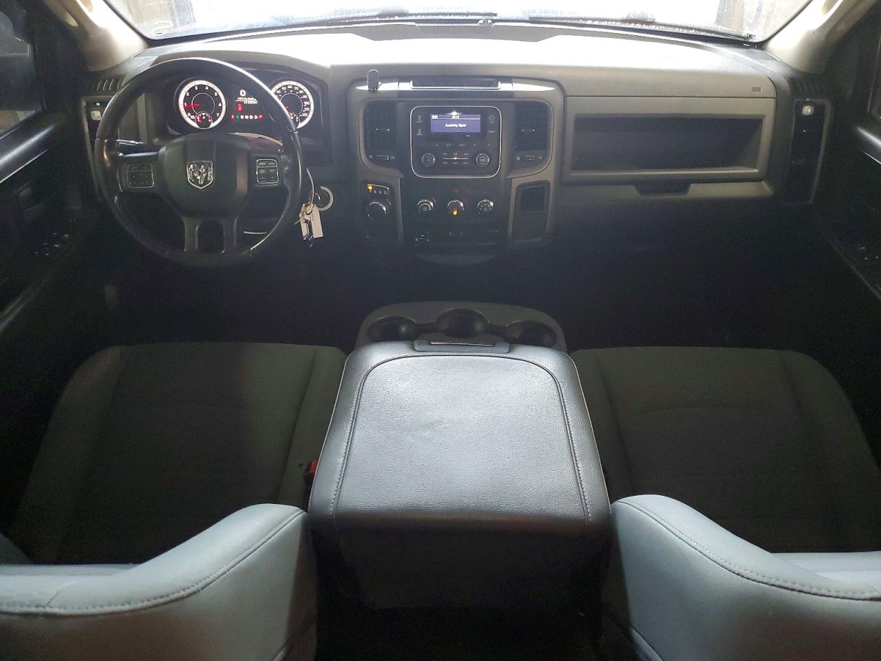 2014 RAM 1500 ST photo 15