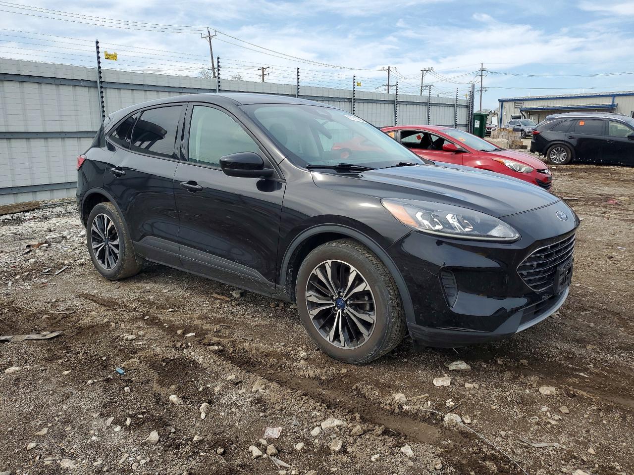 2022 FORD ESCAPE SE photo 4