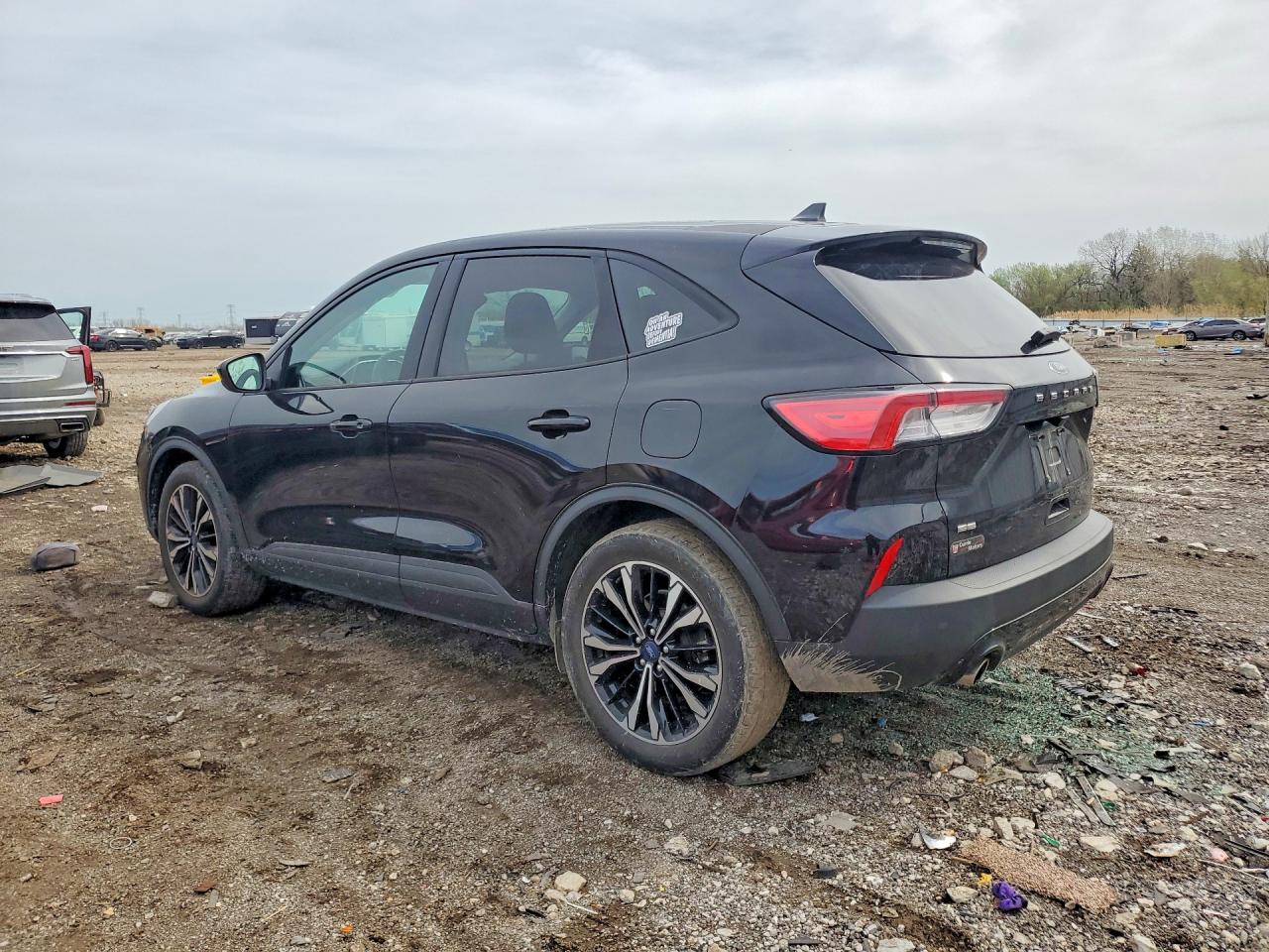 2022 FORD ESCAPE SE photo 2