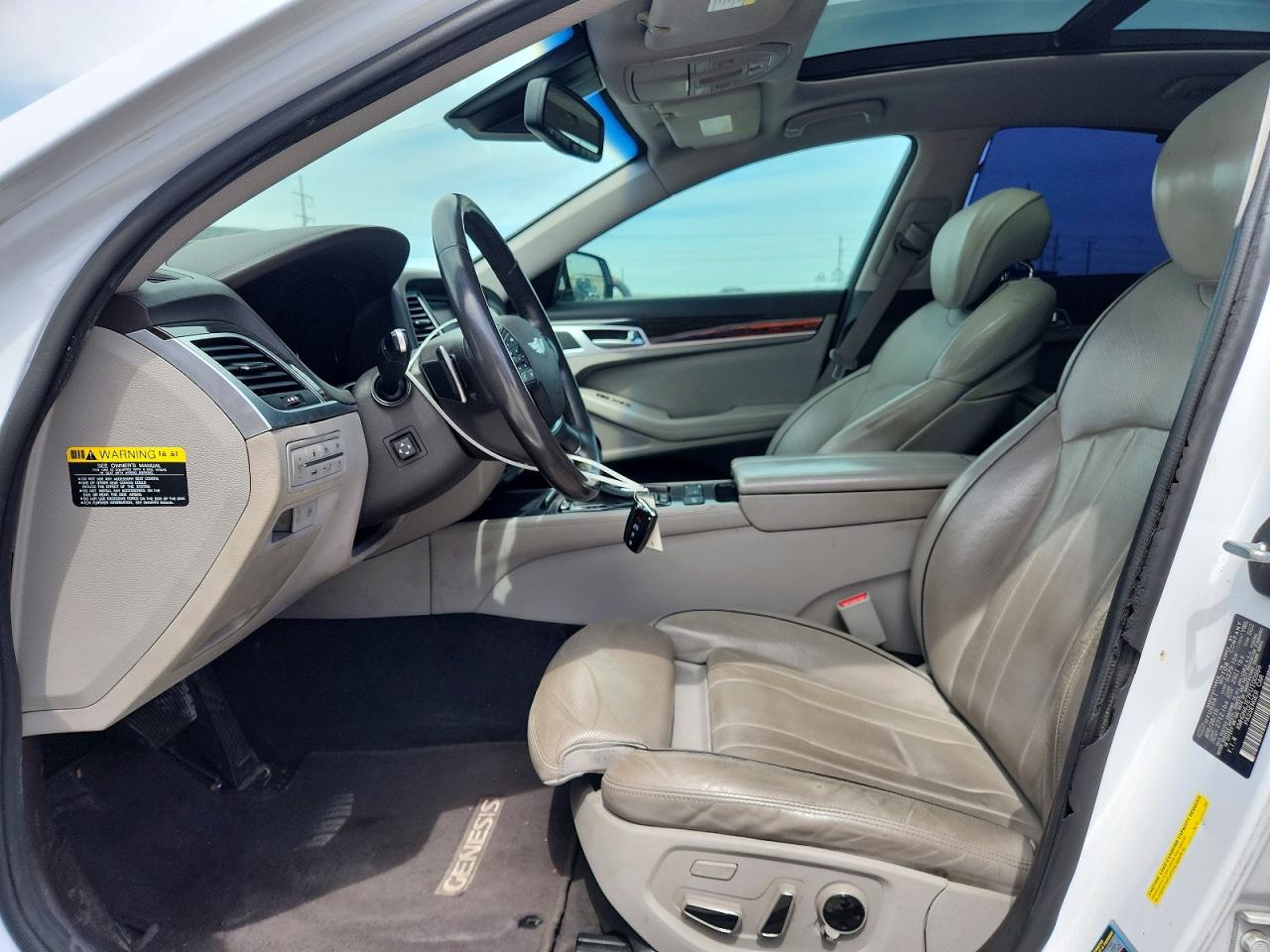 2015 HYUNDAI GENESIS 3.8L photo 19