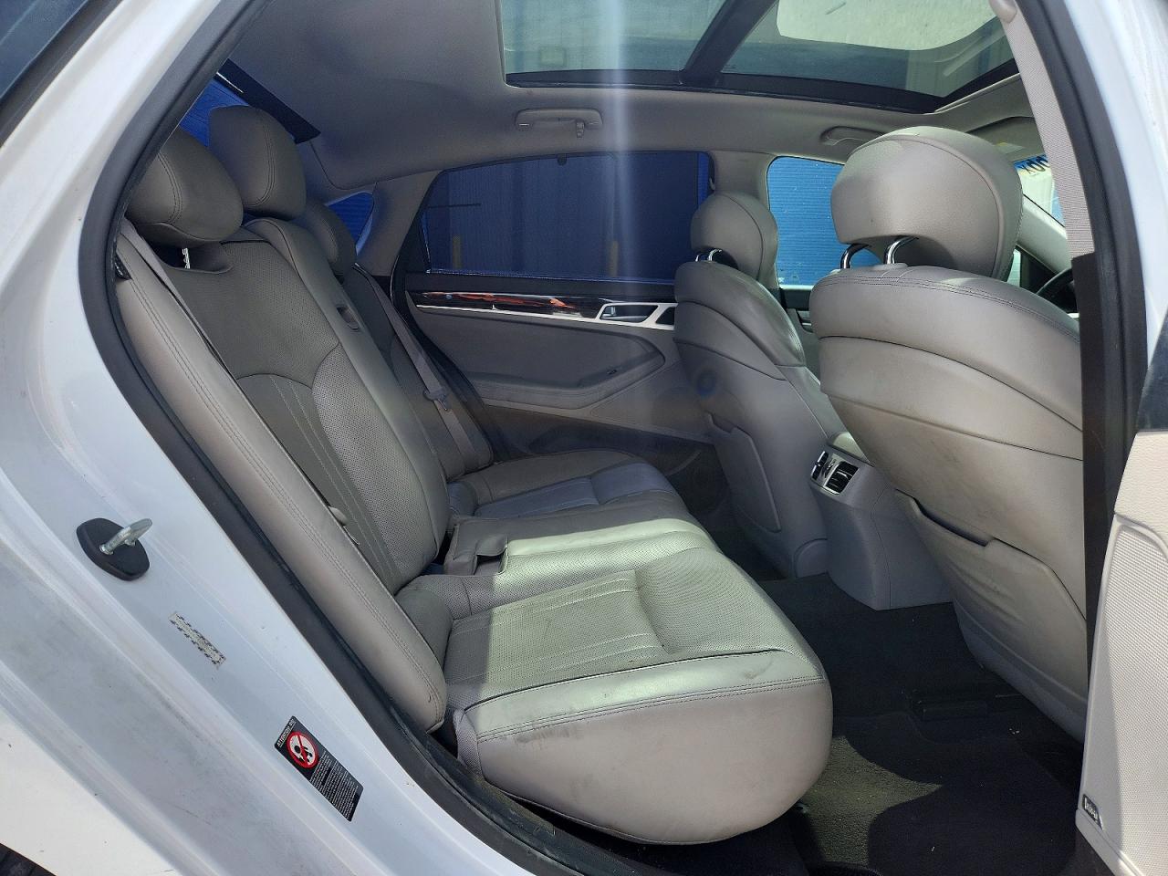2015 HYUNDAI GENESIS 3.8L photo 28