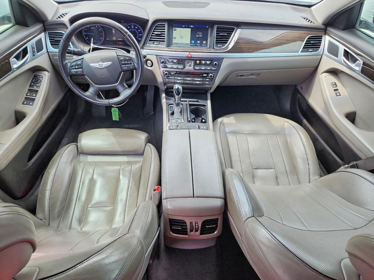 2015 HYUNDAI GENESIS 3.8L photo 22