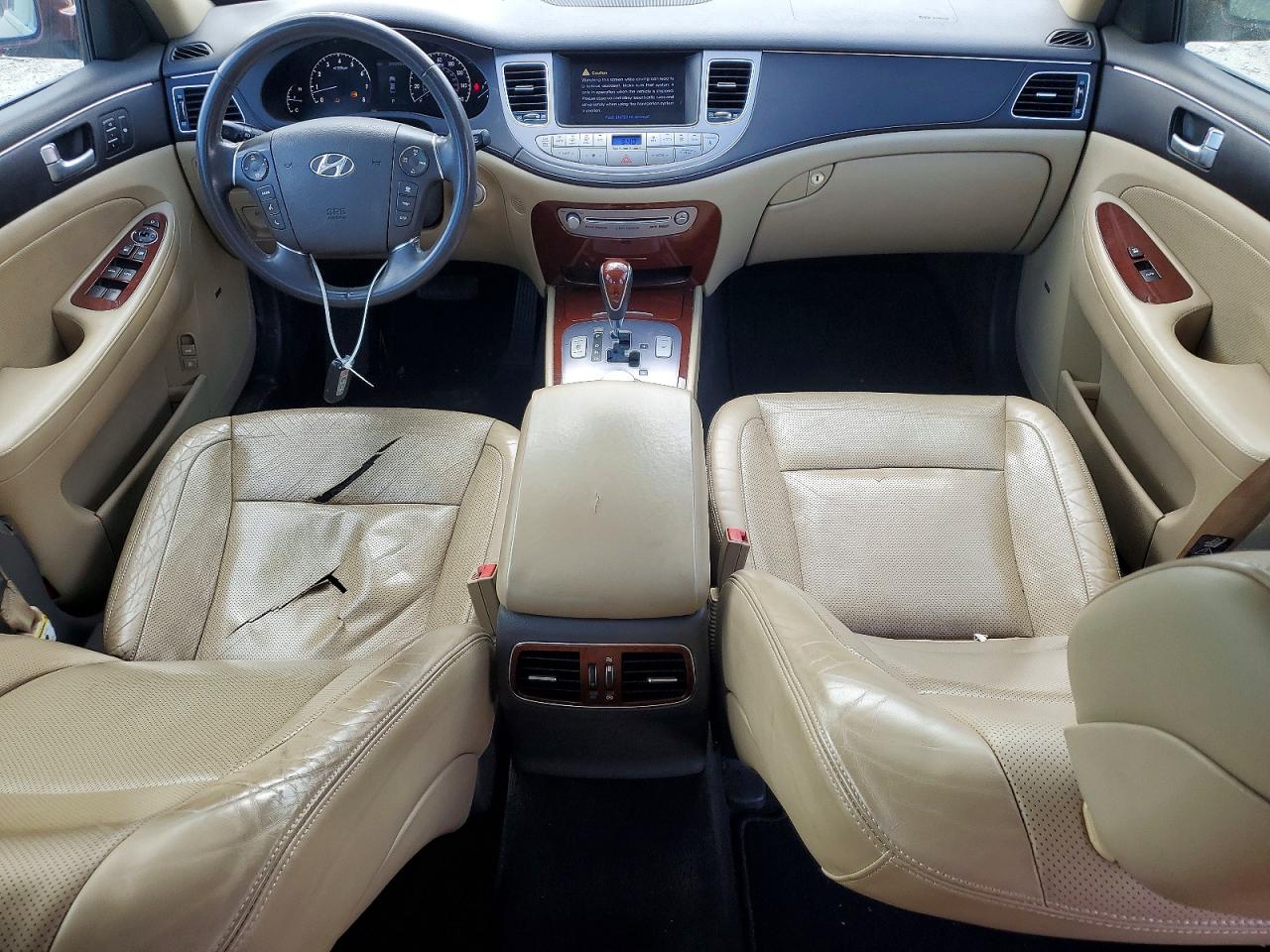 2012 HYUNDAI GENESIS 3.8L V6 photo 8