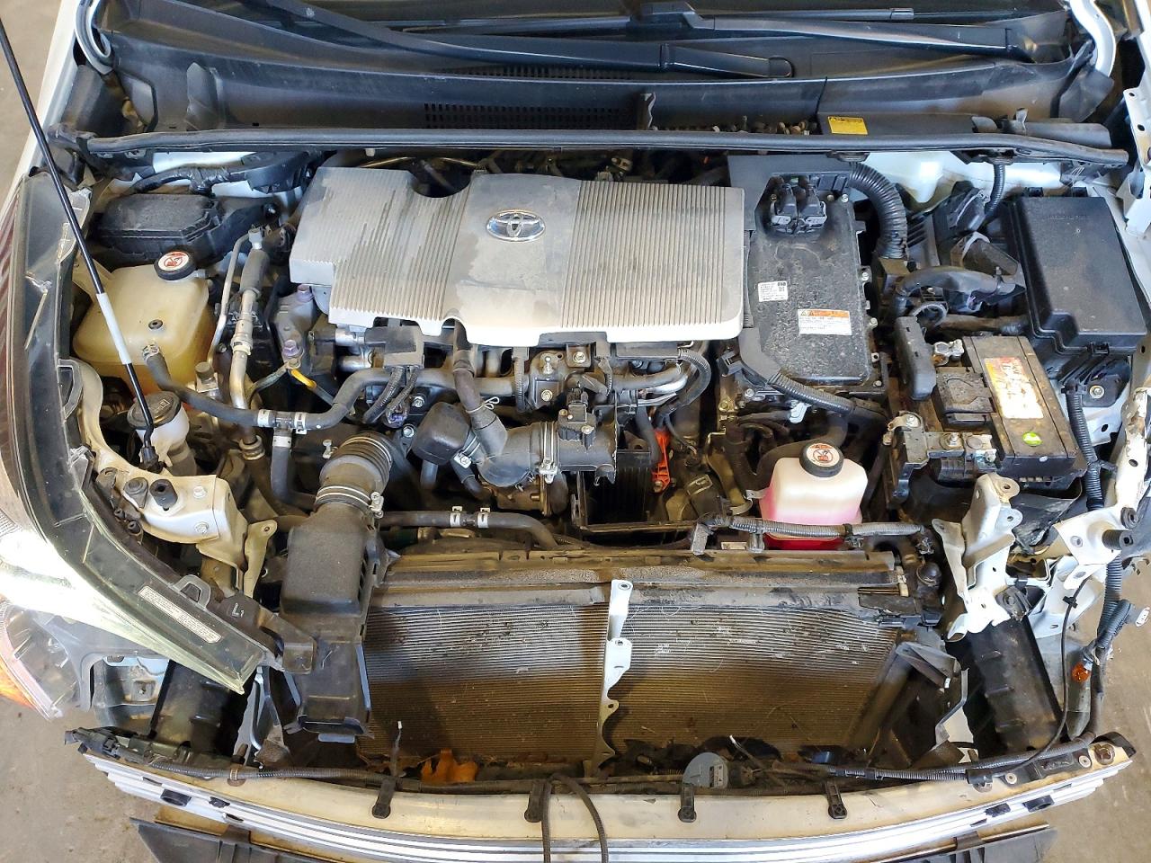 2017 TOYOTA PRIUS FOUR photo 21
