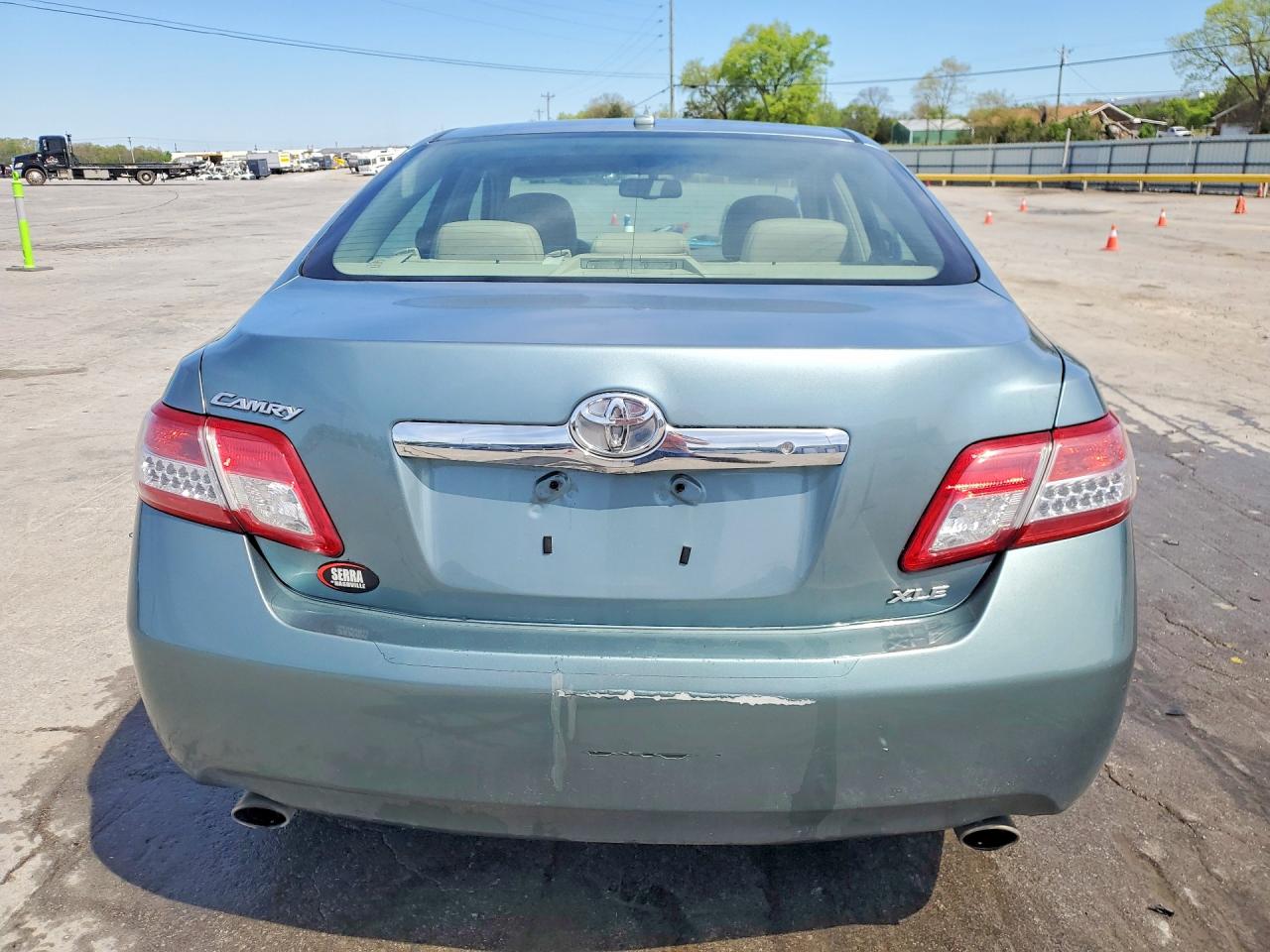 2010 TOYOTA CAMRY XLE V6 photo 6