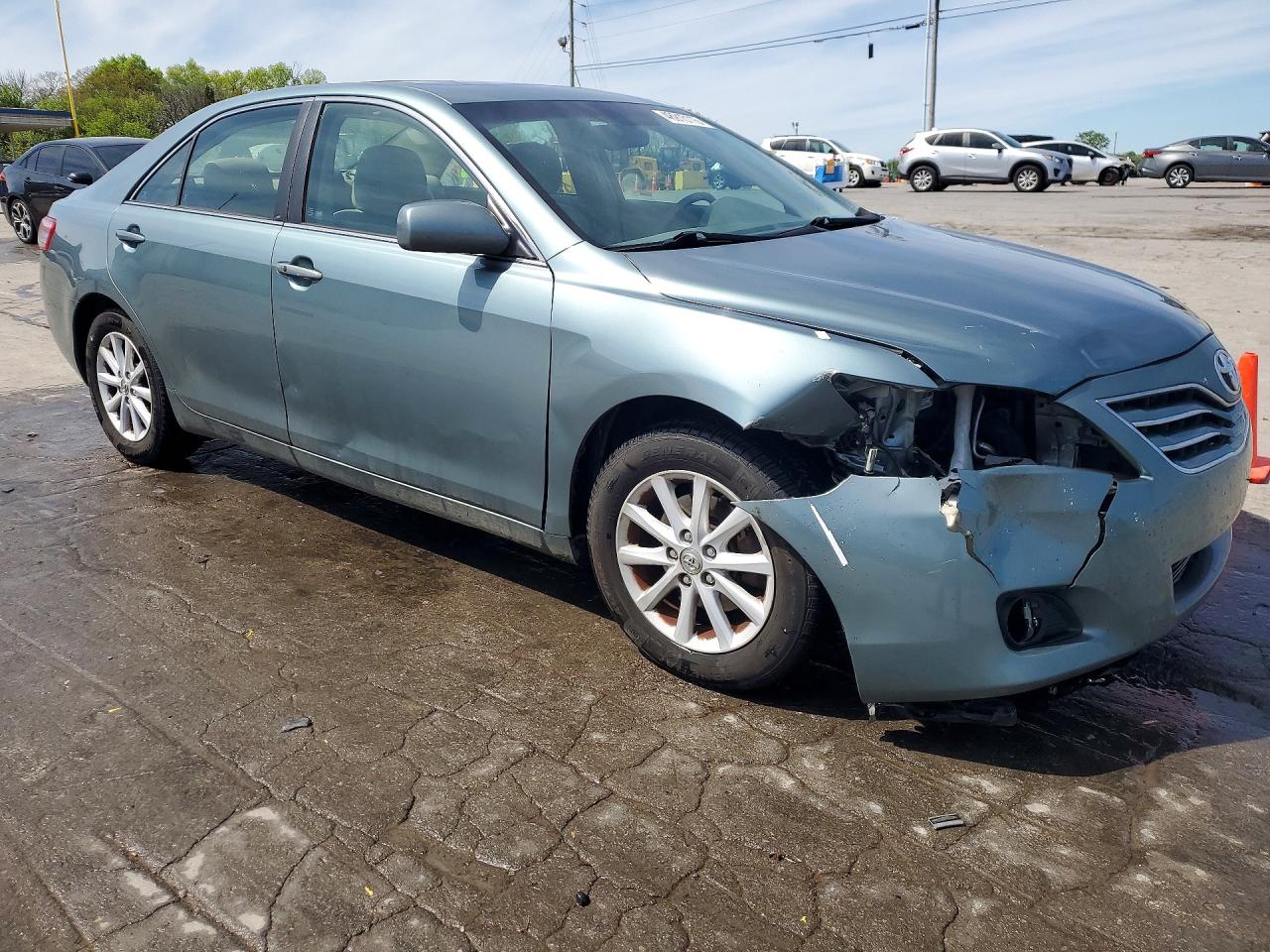 2010 TOYOTA CAMRY XLE V6 photo 4
