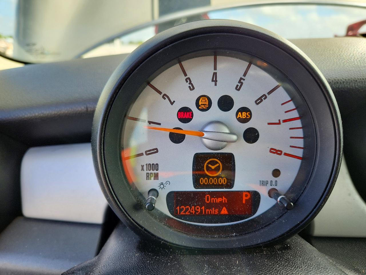 2011 MINI COOPER photo 25