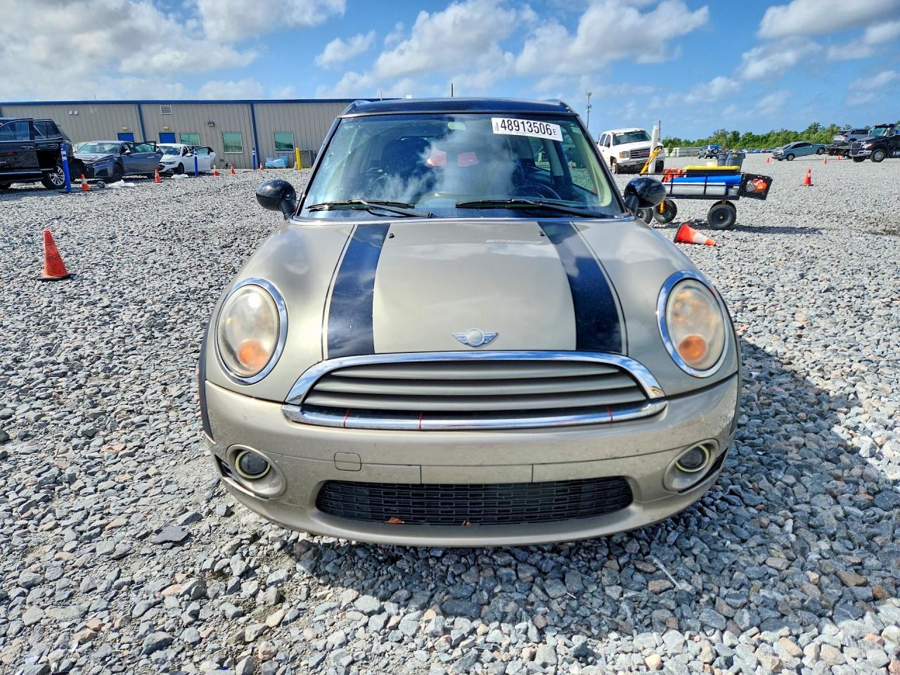 2011 MINI COOPER photo 13