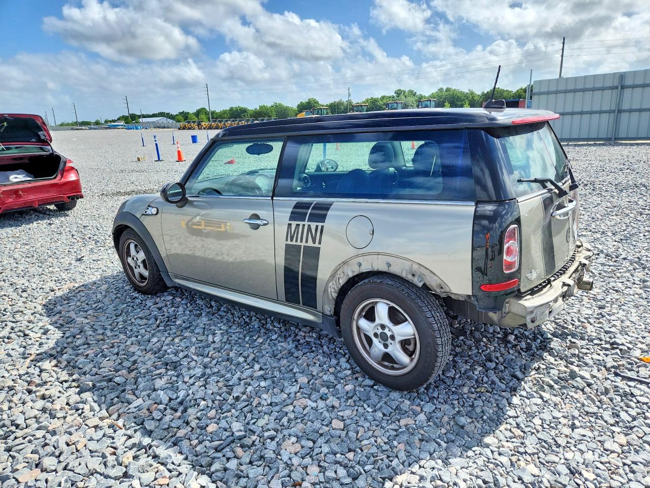 2011 MINI COOPER photo 4