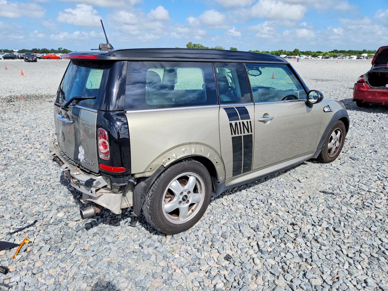 2011 MINI COOPER photo 7