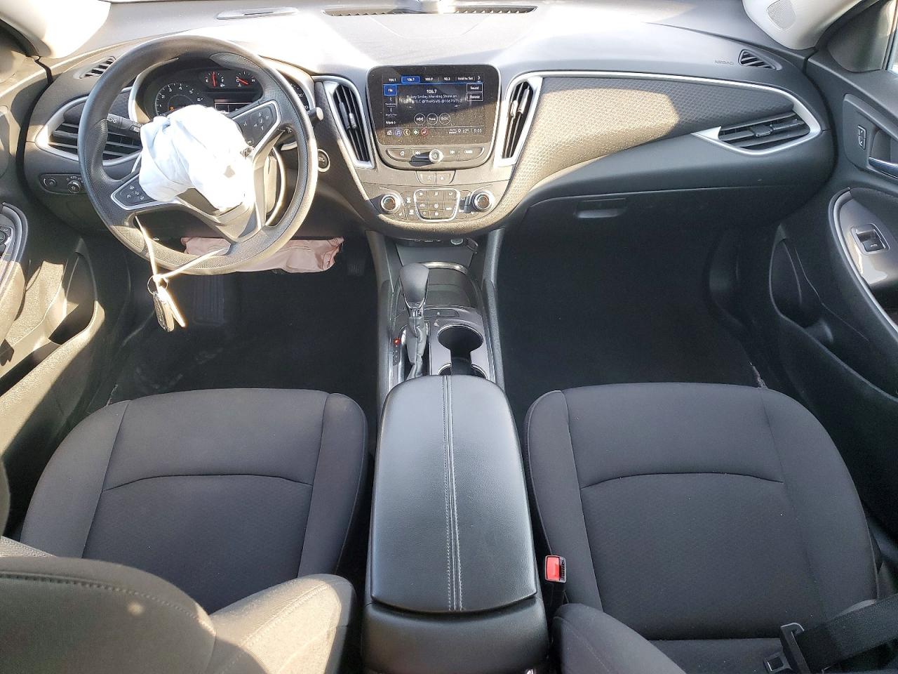 2023 CHEVROLET MALIBU LT photo 8