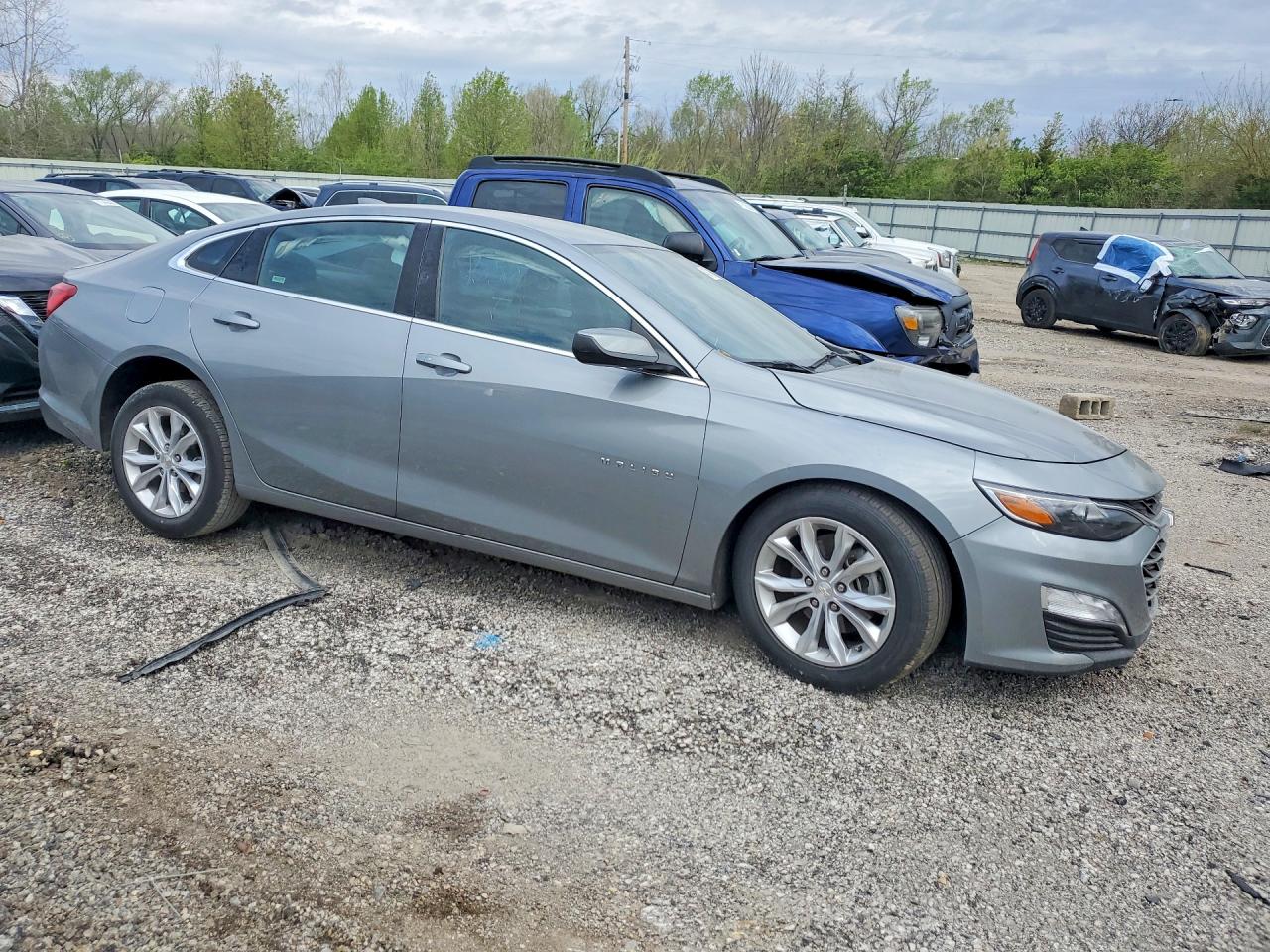 2023 CHEVROLET MALIBU LT photo 4